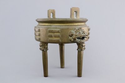 A Chinese bronze tripod incense burner with trigrams, 18/19th C.