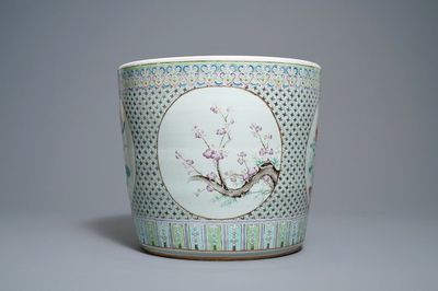 A Chinese famille rose jardinière, 19th C.