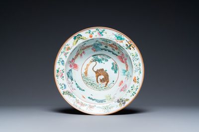 A Chinese famille rose 'tiger' bowl, 19th C.