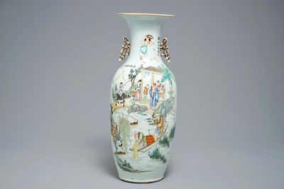 A Chinese famille rose two-sided design vase, 19/20th C.