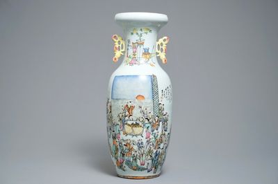 A Chinese famille rose two-sided design vase, 19/20th C.