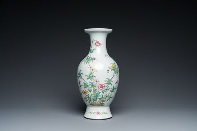 A Chinese famille rose vase with floral design, Qianlong mark, 19/20th C.