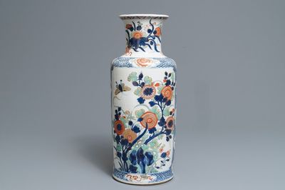 A Chinese verte-Imari rouleau vase with floral design, Kangxi