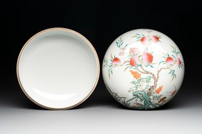 A fine Chinese famille rose 'eight peaches' box and cover, Qianlong mark, Republic