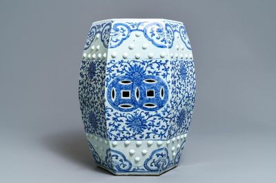 A hexagonal Chinese blue and white 'lotus scroll' garden seat, Qianlong/Jiaqing