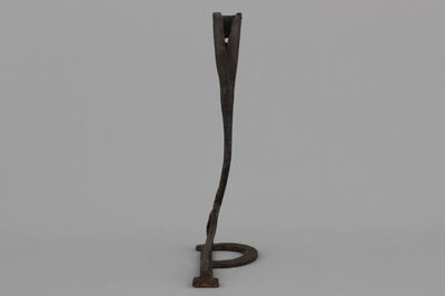 A P-shaped cattle branding iron, 18/19th C.