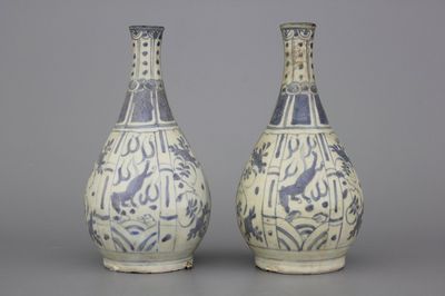 A pair Chinese porcelain blue and white Wan-Li Hatcher Cargo bottle vases, ca. 1643