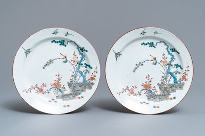 A pair of Chinese Dutch-decorated Kakiemon-style plates, Kangxi/Yongzheng