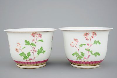 A pair of Chinese famille rose flower pots, 19th C.