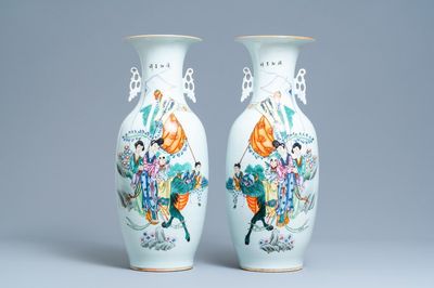 A pair of Chinese famille rose vases, 19/20th  C.