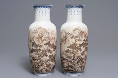 A pair of Chinese landscape vases, signed Zhou Guo Jun, Republic, 20th C.