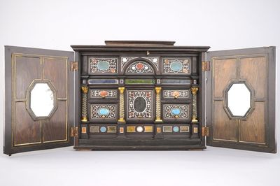 A table cabinet with precious stones, Italy, 19th C.
