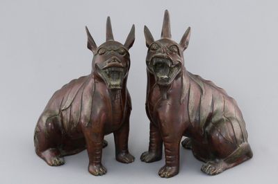 A tall pair of Chinese bronze “Luduan” figures, 18/19th C.