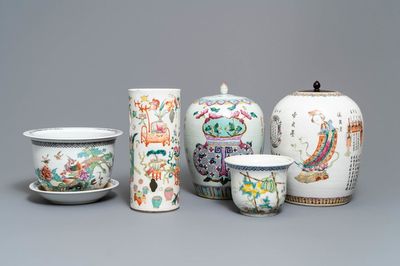 A varied collection of Chinese famille rose porcelain, 19/20th C.