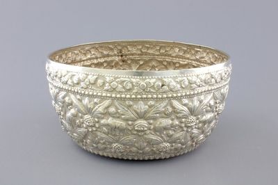 An Indonesian yogya silver bowl, 19th C.