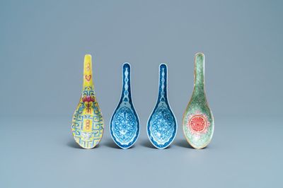 Four Chinese blue and white and famille rose spoons, 19th C.