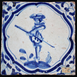 A set of 5 Dutch Delft blue and white tiles with various soldiers, 1st half 17th C.