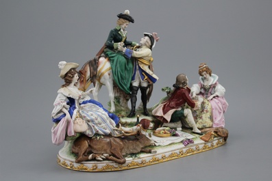 Grote groep in Duits porselein met picnic tafereel na de jacht, Scheibe Alsbach, 19e-20e eeuw