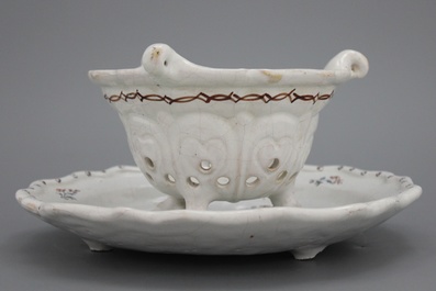 A Brussels faience pipe rechaud on stand, 18th C.