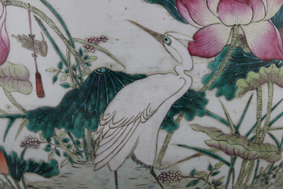 An impressive Chinese porcelain famille rose hu vase with ducks, 19th C.