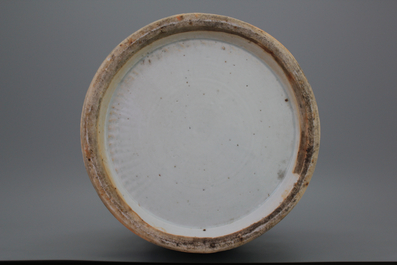 Grand vase tr&egrave;s fin &agrave; fond c&eacute;ladon en porcelaine chinoise, 19e