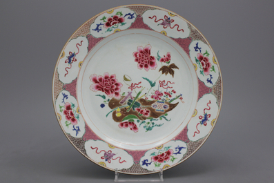 Plat en porcelaine chinoise, famille rose, Qianlong
