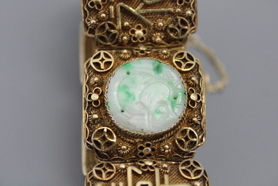 A Chinese gilt silver and jadeite bracelet, early 20th C.