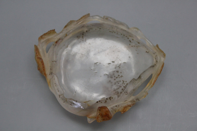 A Chinese agate carved brushwasher, 19/20th C.