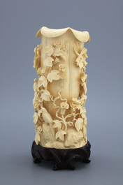 An impressive Chinese carved ivory flower pot or brush pot, 18/19th C.