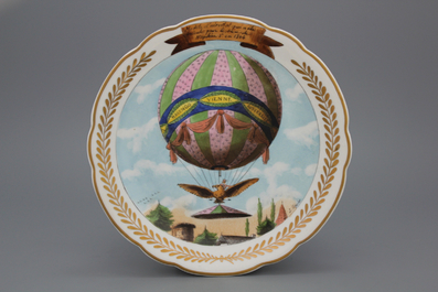 Groep van 5 borden met hete luchtballon, S&egrave;vres porselein, 19e eeuw