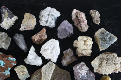 Groot interessant lot mineralen en halfedelstenen