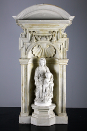  Vierge et l&rsquo;Enfant de Michel-Ange, moulure en pl&acirc;tre,  atelier De Wispelaere, Bruges, 1e moiti&eacute; 20e