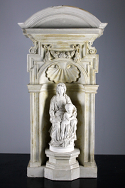 A plaster cast of the Michelangelo Madonna, workshop De Wispelaere, Bruges, 1st half 20th C.