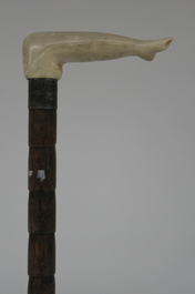 An ivory and wood walking cane, &quot;A lady's leg&quot;, 19th C.