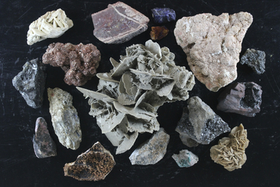 A big lot of various minerals and semi-precious stones