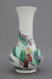 Peervormige flessenvaas in Kangxi stijl, 19e-20e eeuw.
