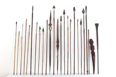 A collection of 44 various African tribal spears and arrows, 19/20th C.