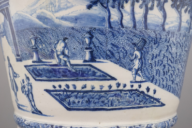 Impressionant vase de jardin en fa&iuml;ence de Delft, bleu et blanc, env. 1700