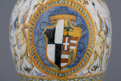 Belangrijke heraldische majolica kan uit Urbino, atelier Fontana, ca 1560