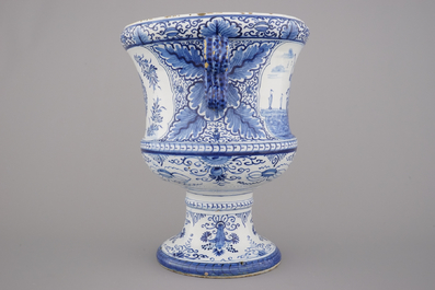 An impressive Dutch Delft blue and white footed garden urn, 18th C.