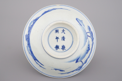Blauw en wit bord in Chinees porselein, gemerkt Kangxi en uit die periode, ca 1700
