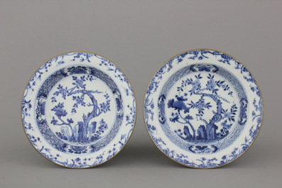 Groep van 8 blauw en witte borden in Chinees porselein, 18e eeuw