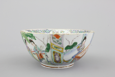 A Chinese porcelain Canton famille verte bowl, early 19th C.