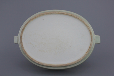 Chauffe-plats en porcelaine de Chine c&eacute;ladon, 18e-19e