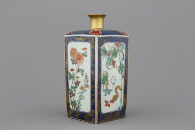 A fine Chinese porcelain kakiemon style tea caddy, 18th C.