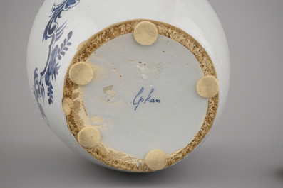 Delftse tabakspot met koperen deksel, "MARTINIEK", 18e eeuw