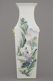 Verfijnde vierkante vaas in Chinees porselein, 19e-20e eeuw