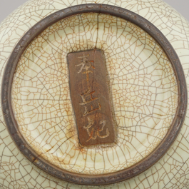 Chinese flesvormige vaas, Ge glazuur, 18e eeuw