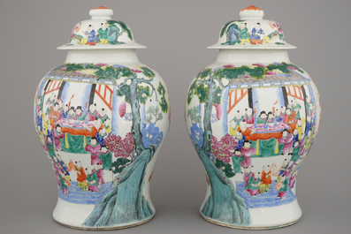 Paire de vases en porcelaine de Chine &agrave; d&eacute;cor &quot;Hundred Boys&quot;, 19e