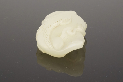 Chinese figuur van een vis in celadon jade, Qing-dynastie